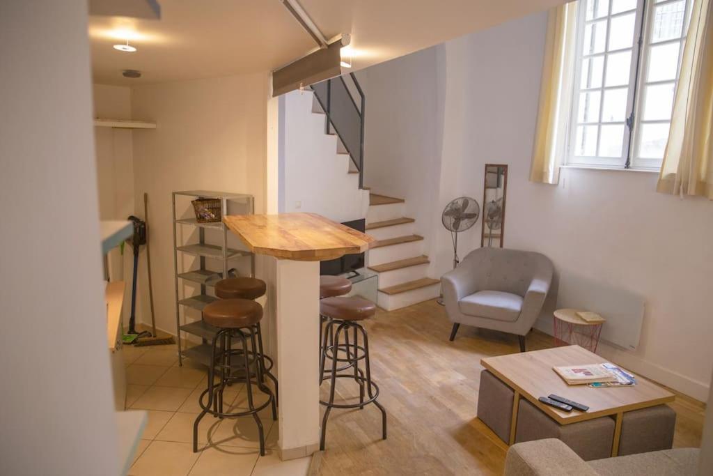 דירות מונפלייה L'Authentique, Duplex, Centre Historique, Wifi מראה חיצוני תמונה
