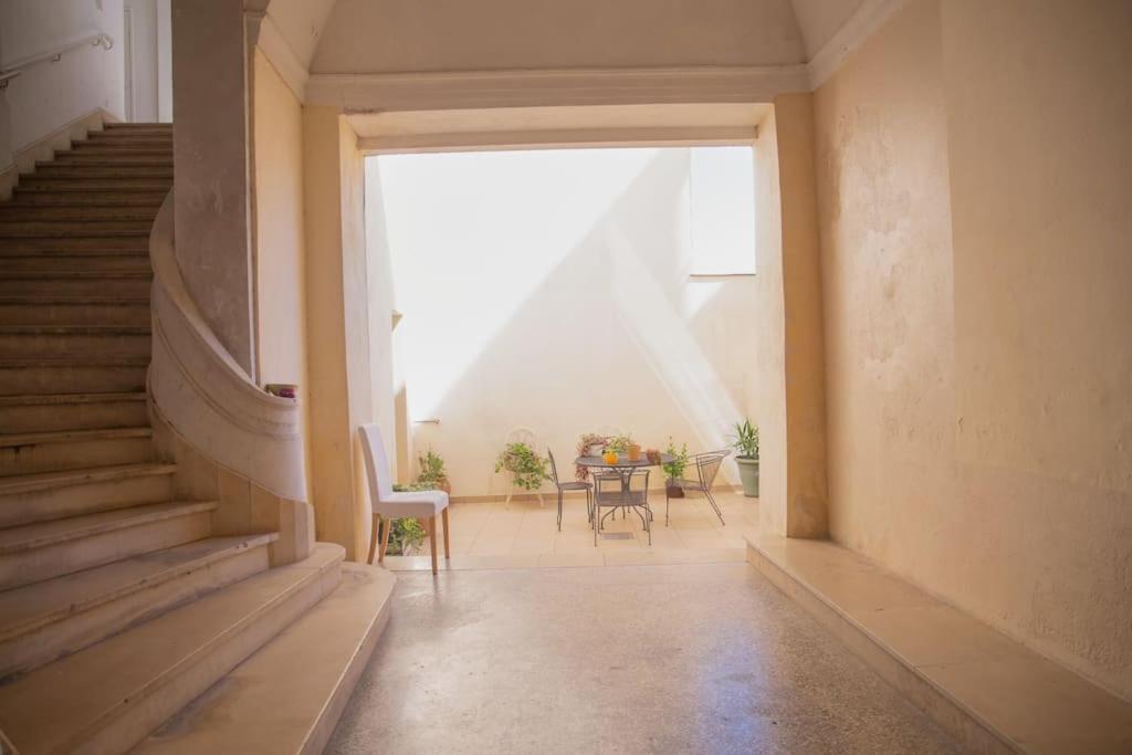 דירות מונפלייה L'Authentique, Duplex, Centre Historique, Wifi מראה חיצוני תמונה
